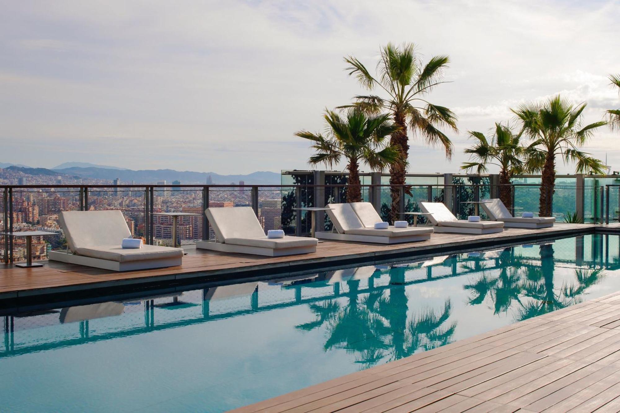 Hotel Renaissance Barcelona Fira 4*